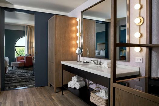 The Memphian a Tribute Portfolio Hotel