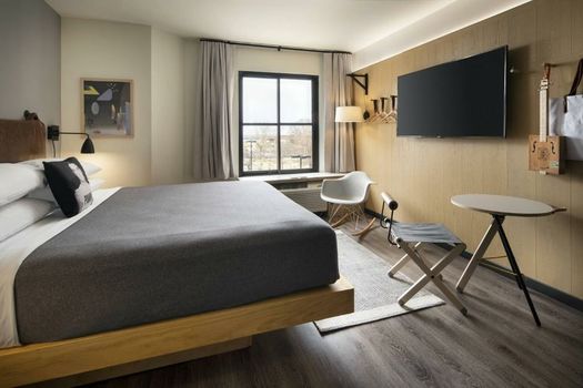 MOXY Memphis Downtown