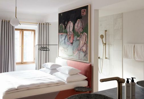 Kai 36 - Hotel zwischen Fels und Fluss