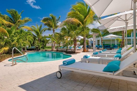 The Oasis at Grace Bay