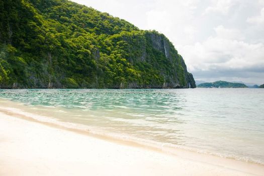 The Funny Lion - El Nido