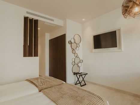Comfy Studios