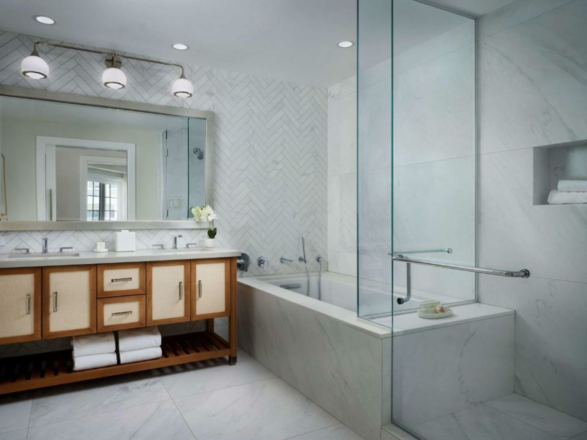 Shore House at The Del, Curio Collection by Hilton