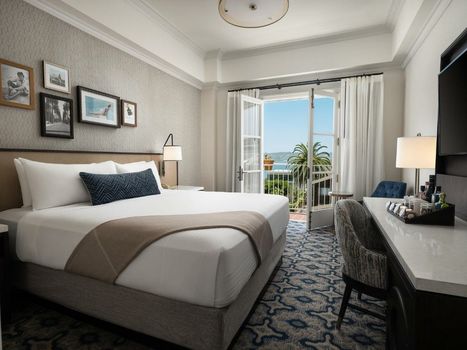 La Valencia Hotel