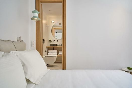 Adorno Beach Hotel and Suites