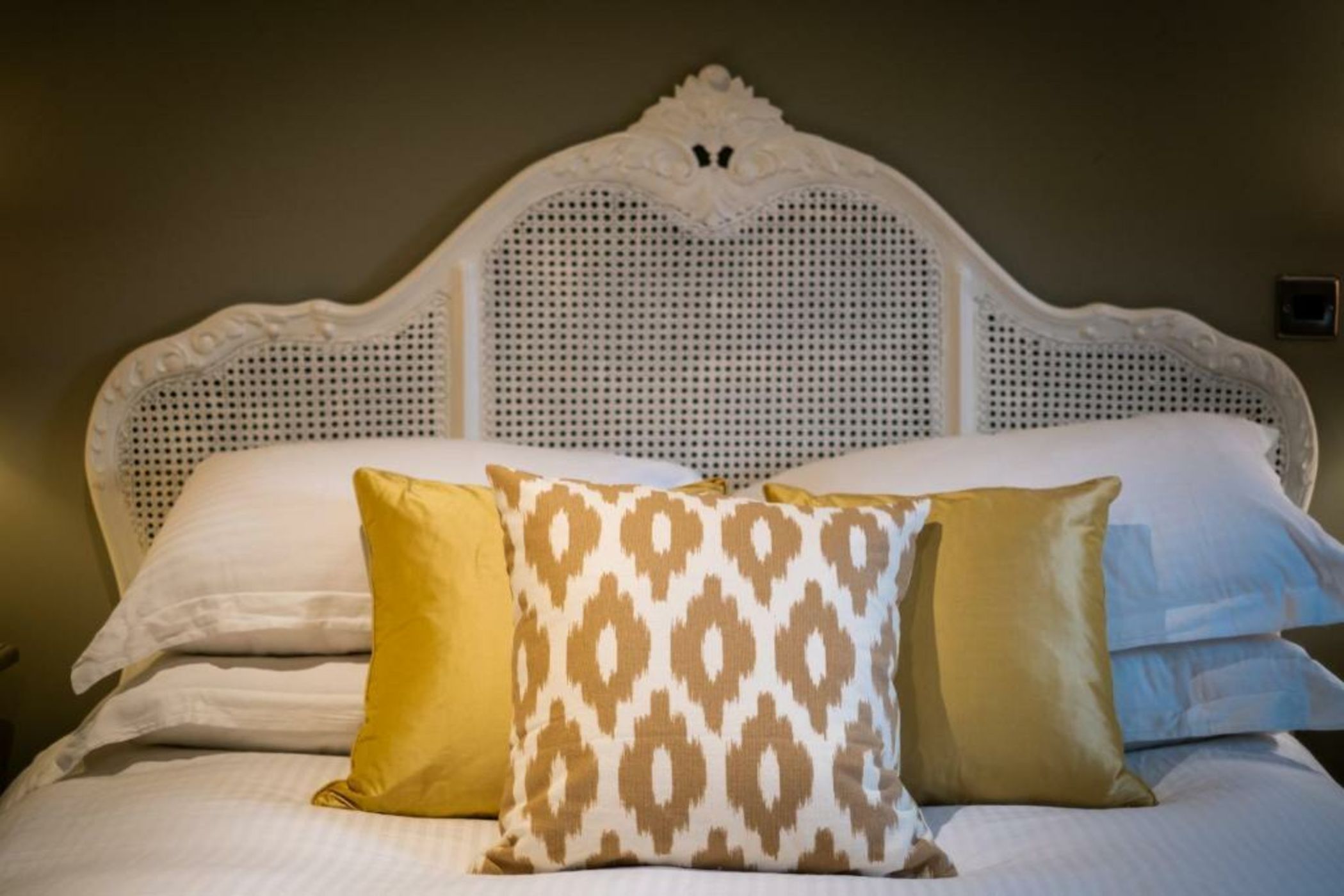 The Hare & Hounds Inn