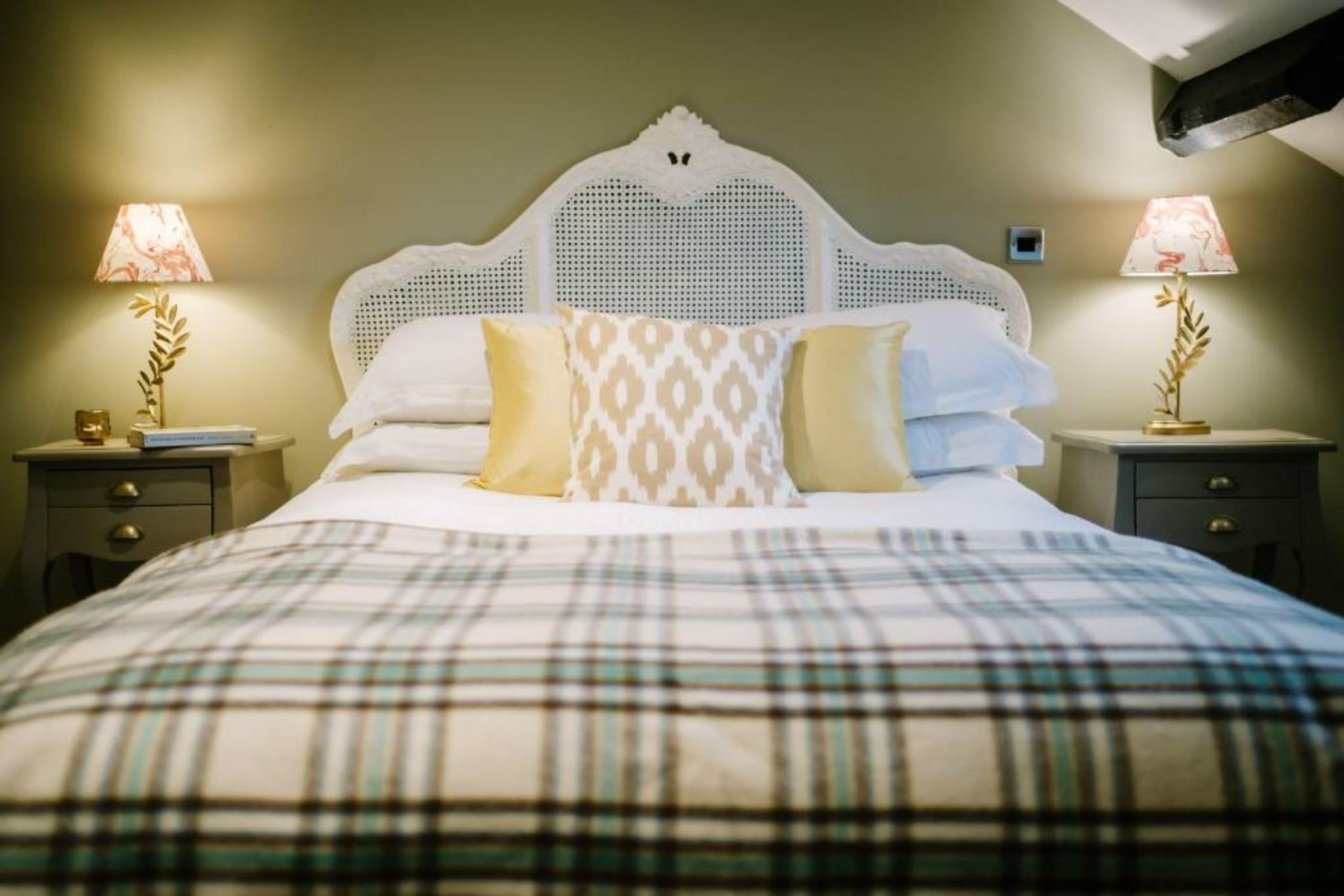 The Hare & Hounds Inn