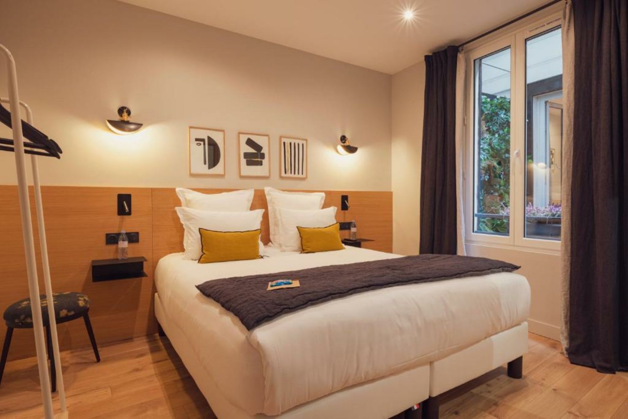 Tinah Paris, Champs Elysées