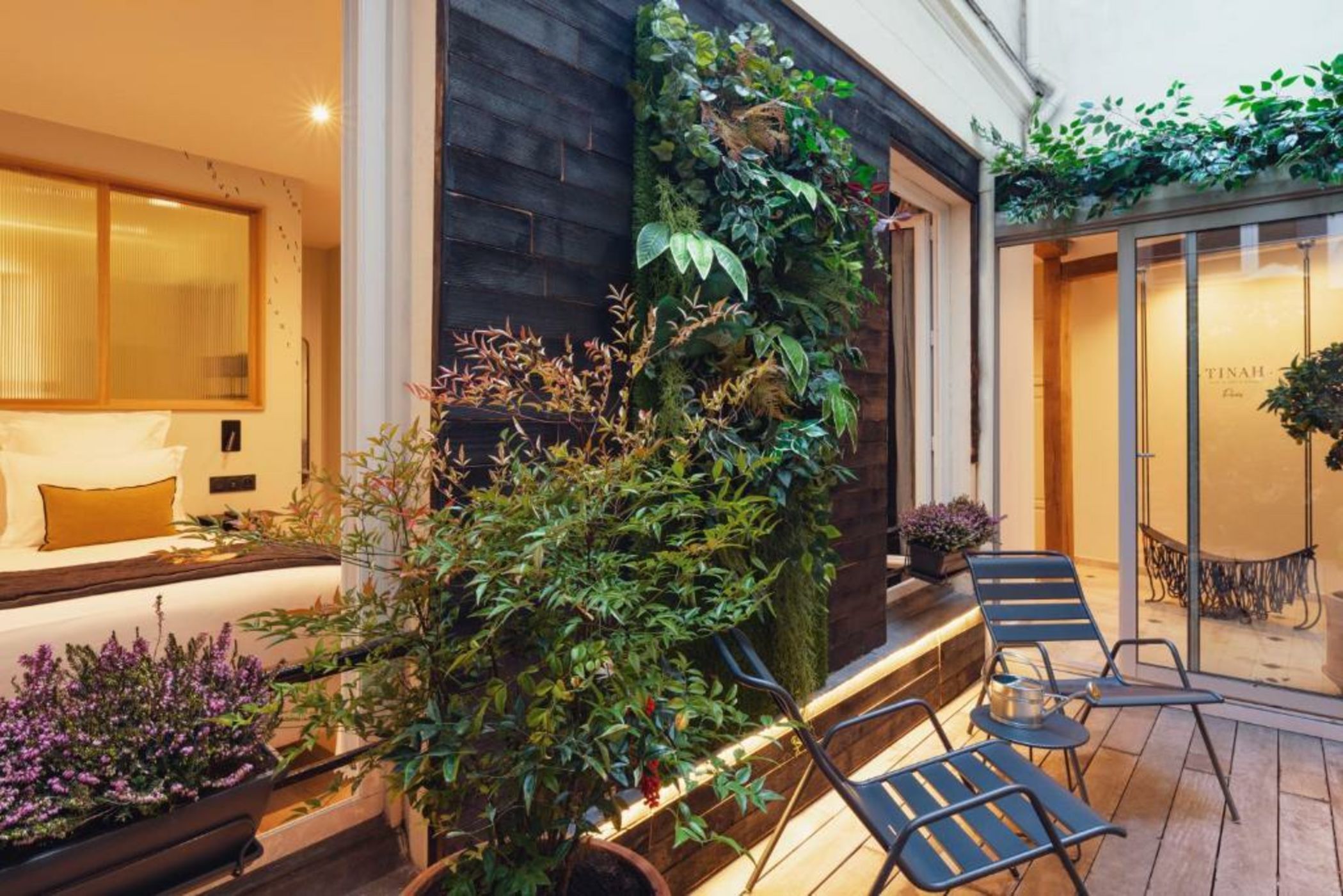 Tinah Paris, Champs Elysées