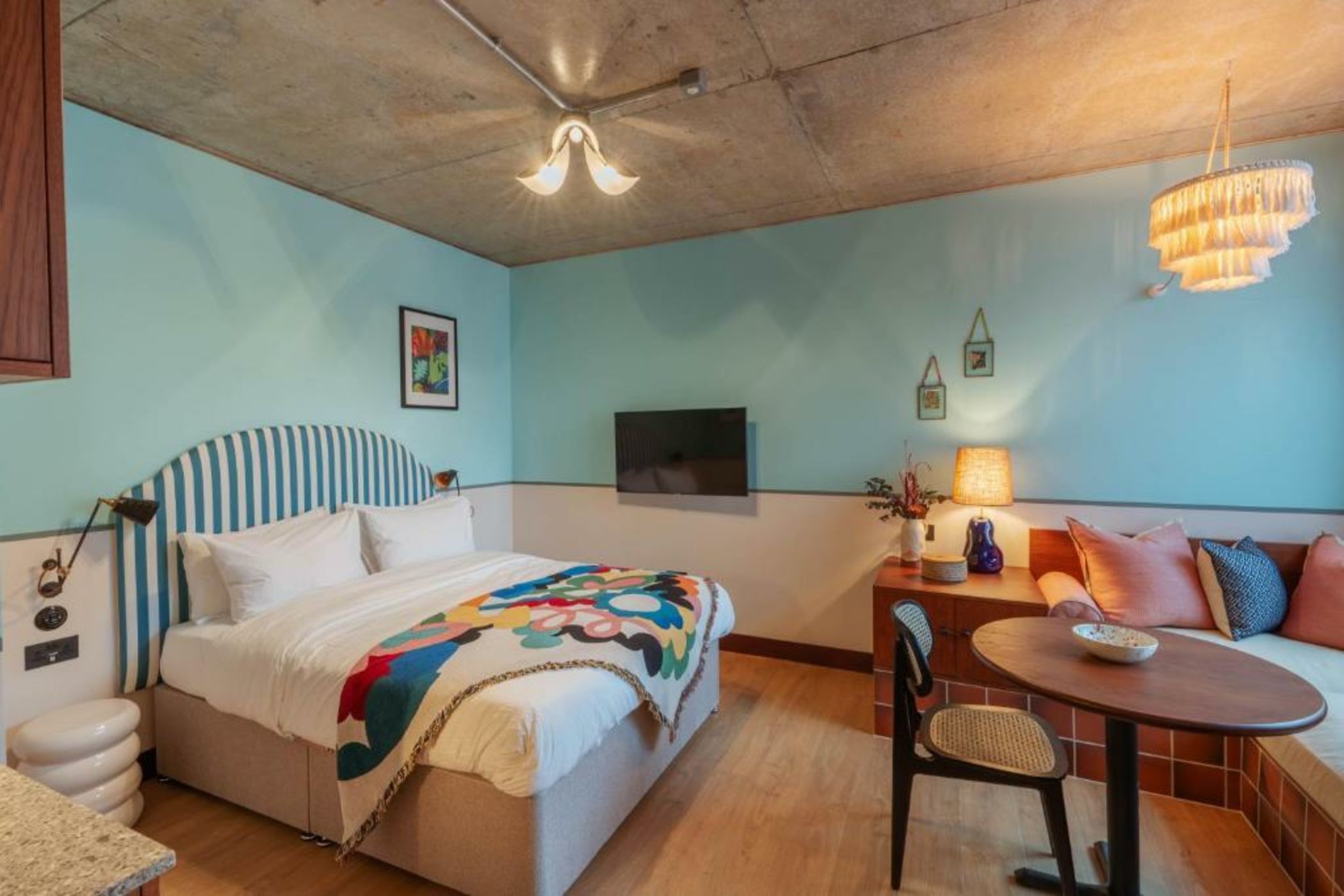 room2 Chiswick Hometel