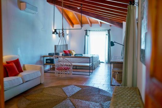 Curolla Petit Hotel
