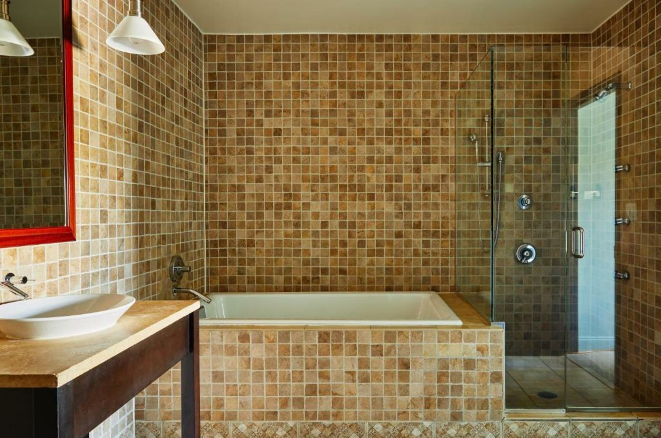 The Harbor Front Inn