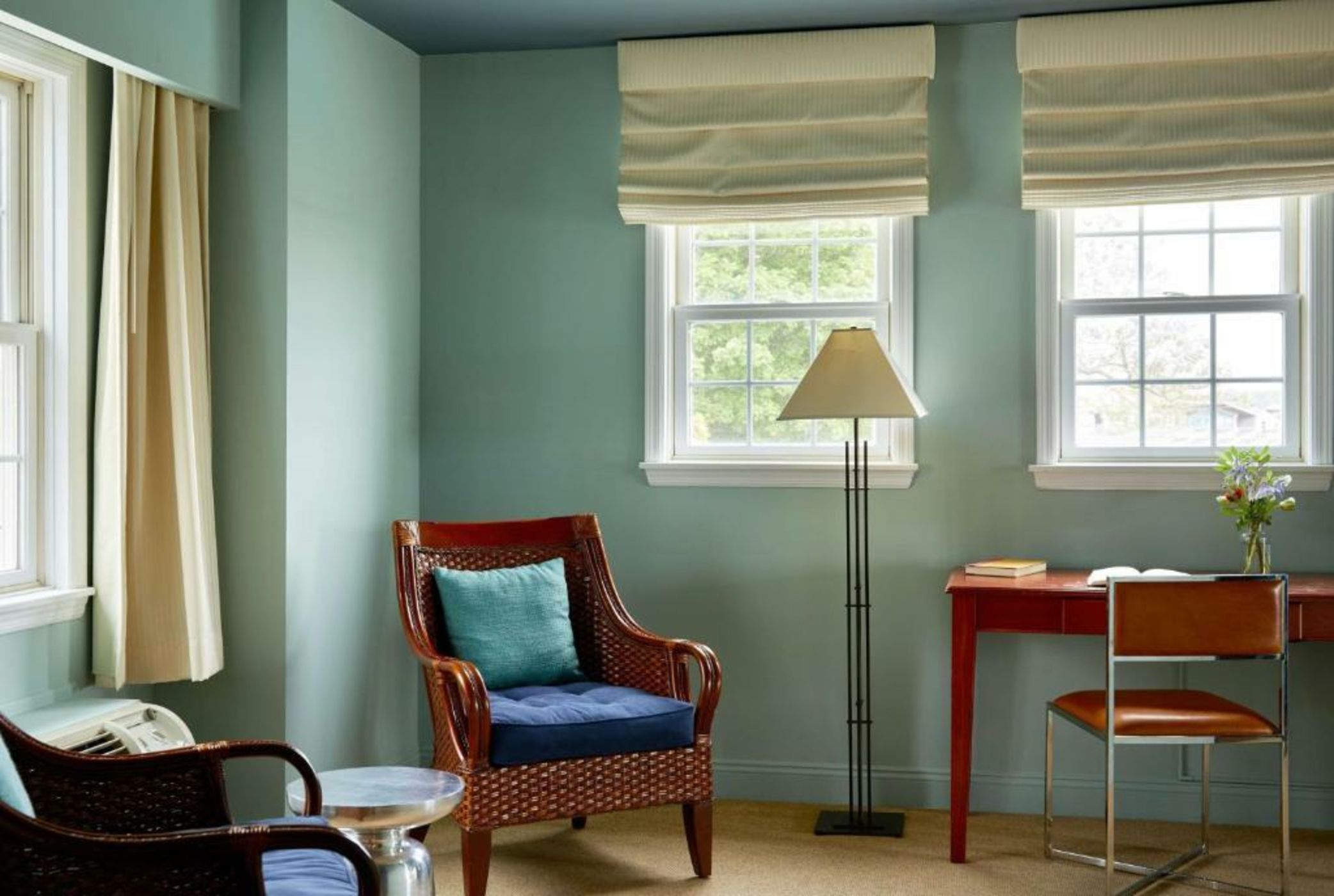 The Harbor Front Inn