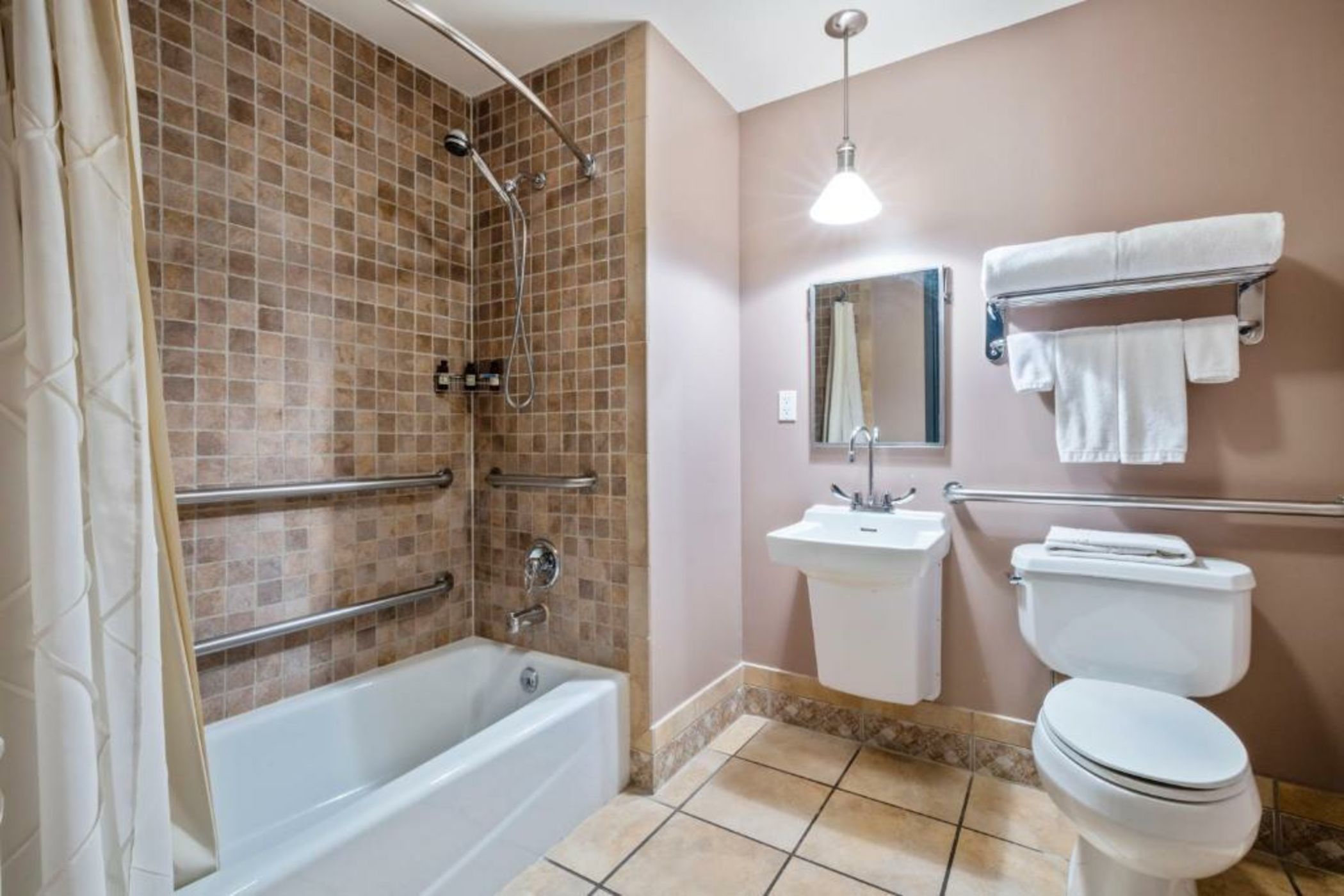 The Harbor Front Inn