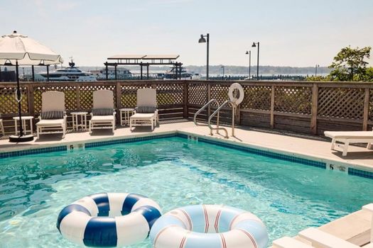 The Harbor Front Inn