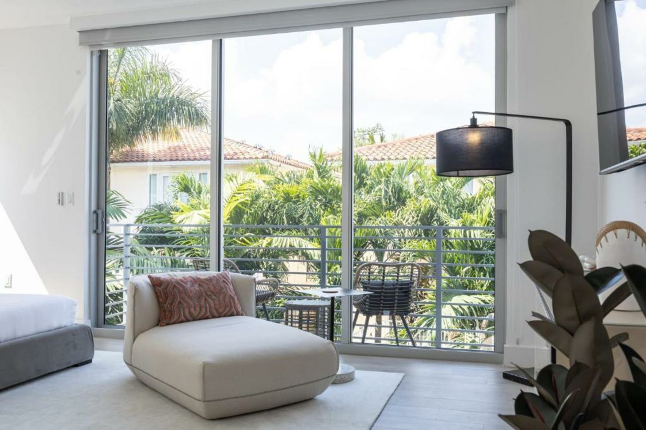 The Modernista 1 - Luxury Villa with Private Pool