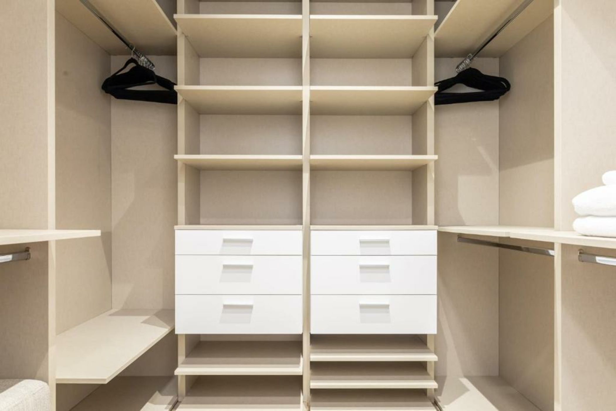 The Modernista 1 - Luxury Villa with Private Pool