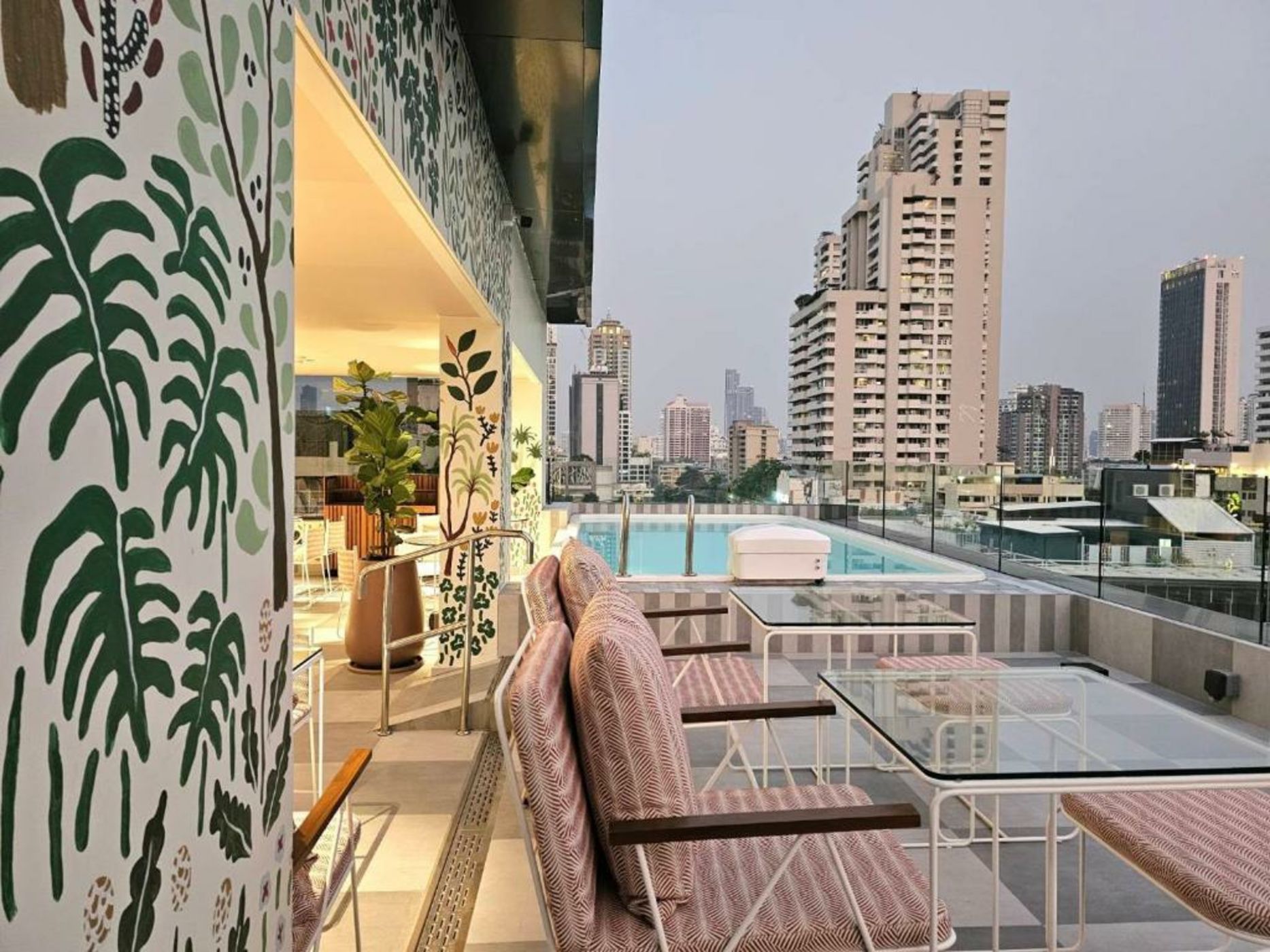 Public House Hotel - Sukhumvit 31