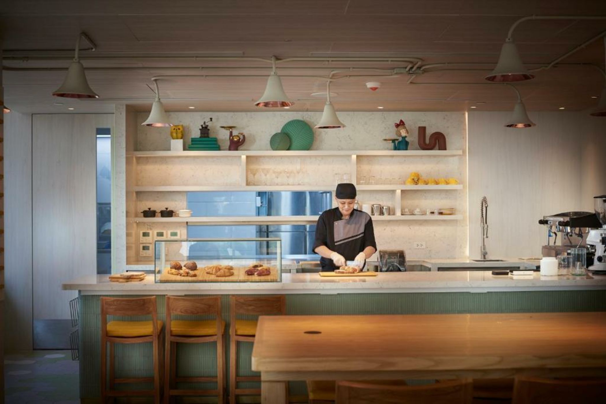 Shama Yen-Akat Bangkok