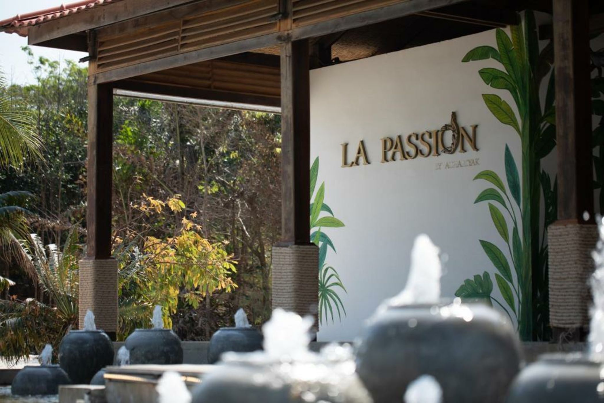 La Passion by Achariyak