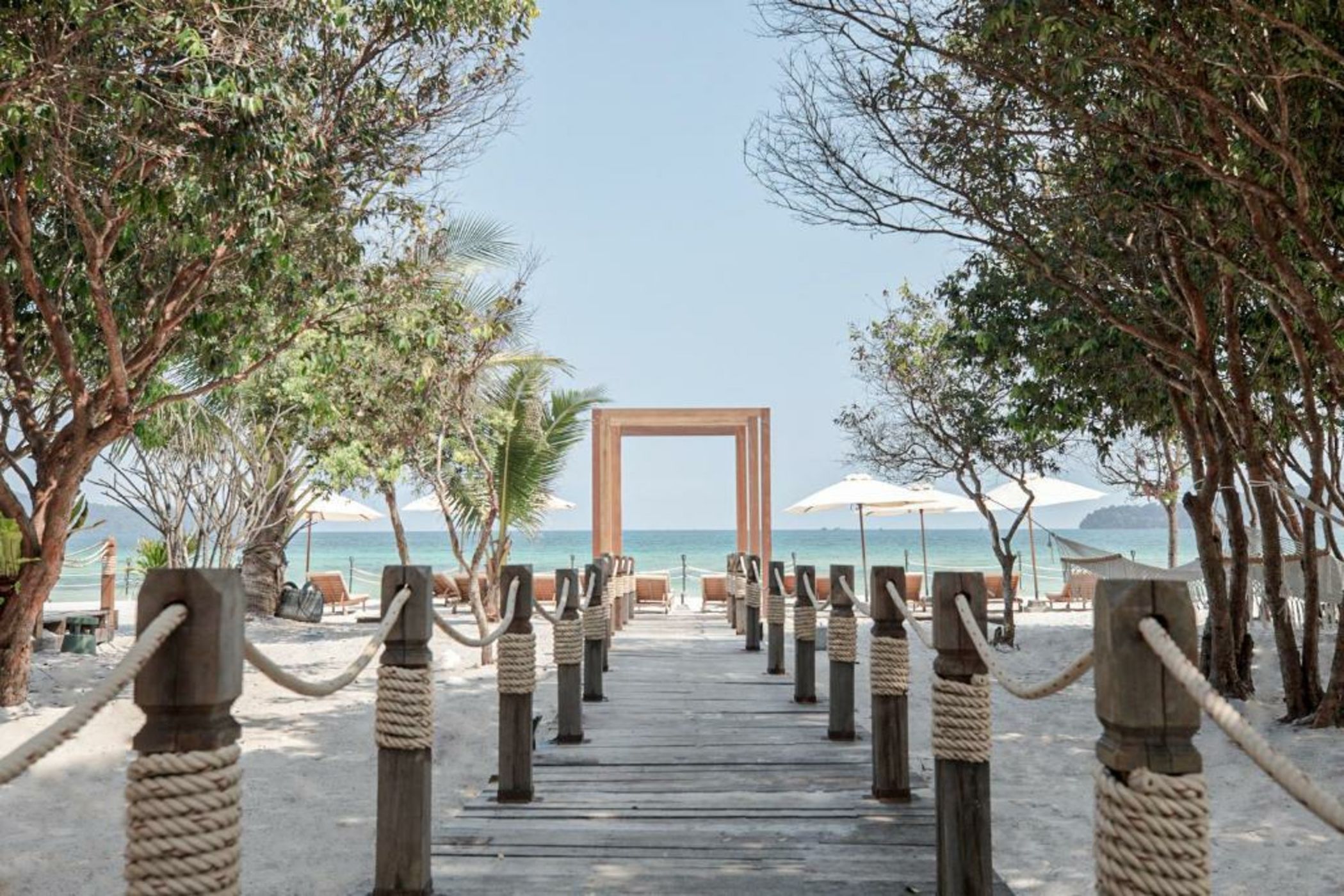 La Passion by Achariyak