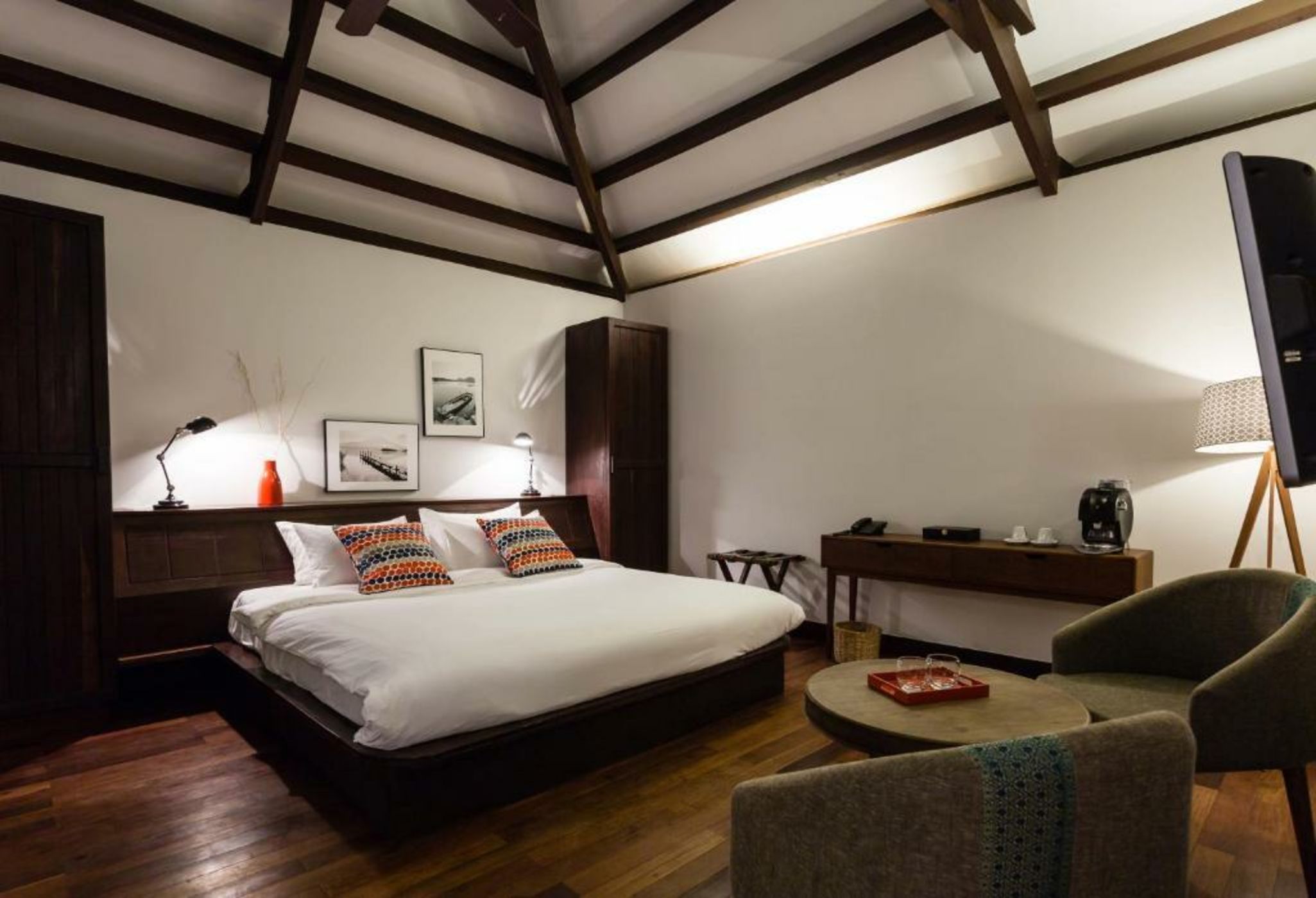 Heritage Suites Hotel