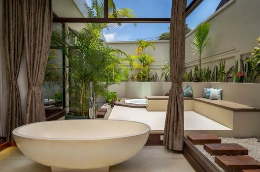 Heritage Suites Hotel