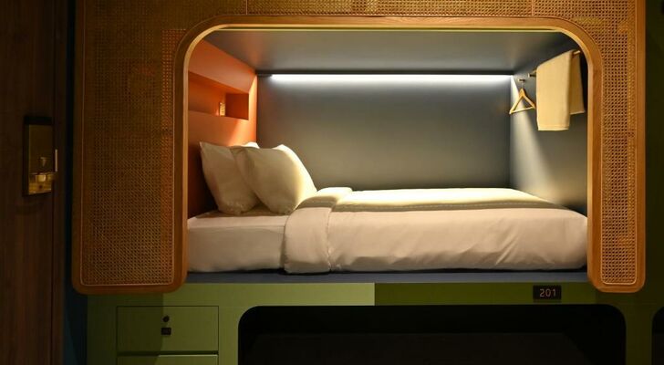 Dream Chaser Boutique Capsule Hotel