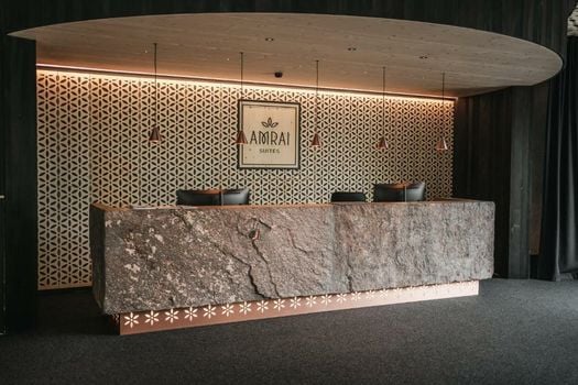 Amrai Suites