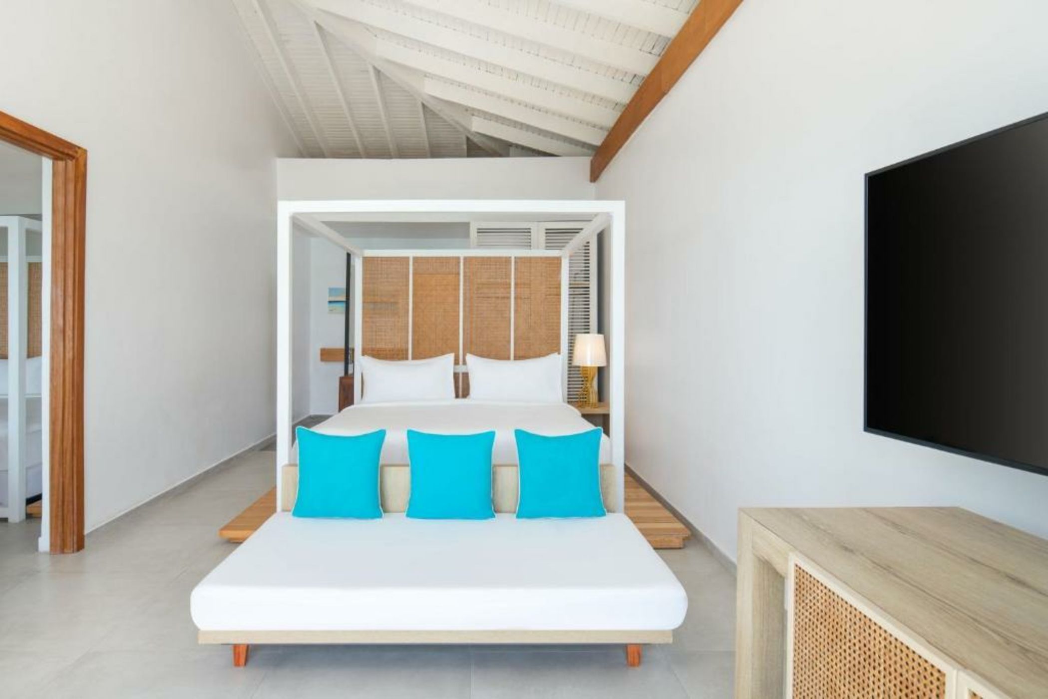 Le Mersenne Zanzibar, Autograph Collection