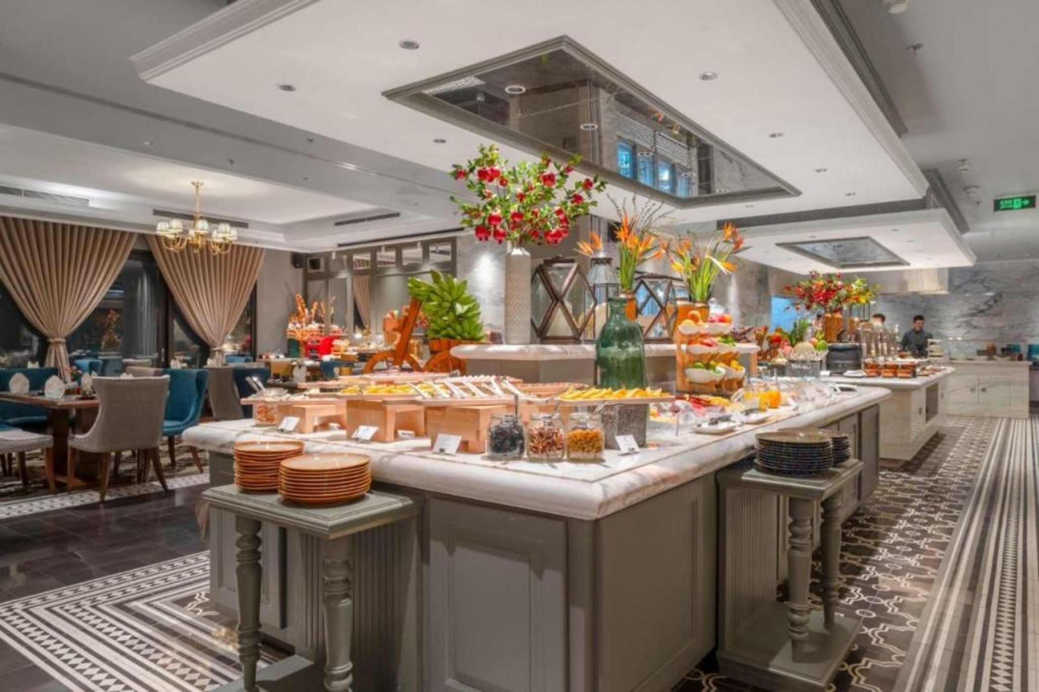 Peridot Grand Luxury Boutique Hotel