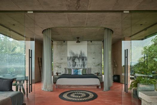 ACHIOTÉ Architectural Gem - Adults Only