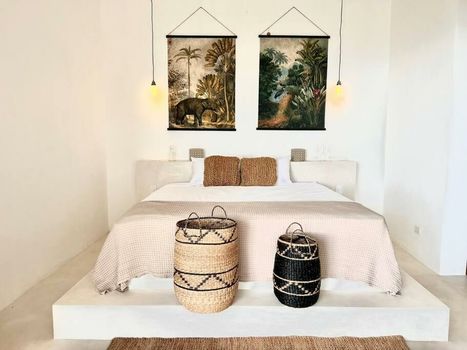 Nooli: Pool, King Size Bed , Ocean & sunset view