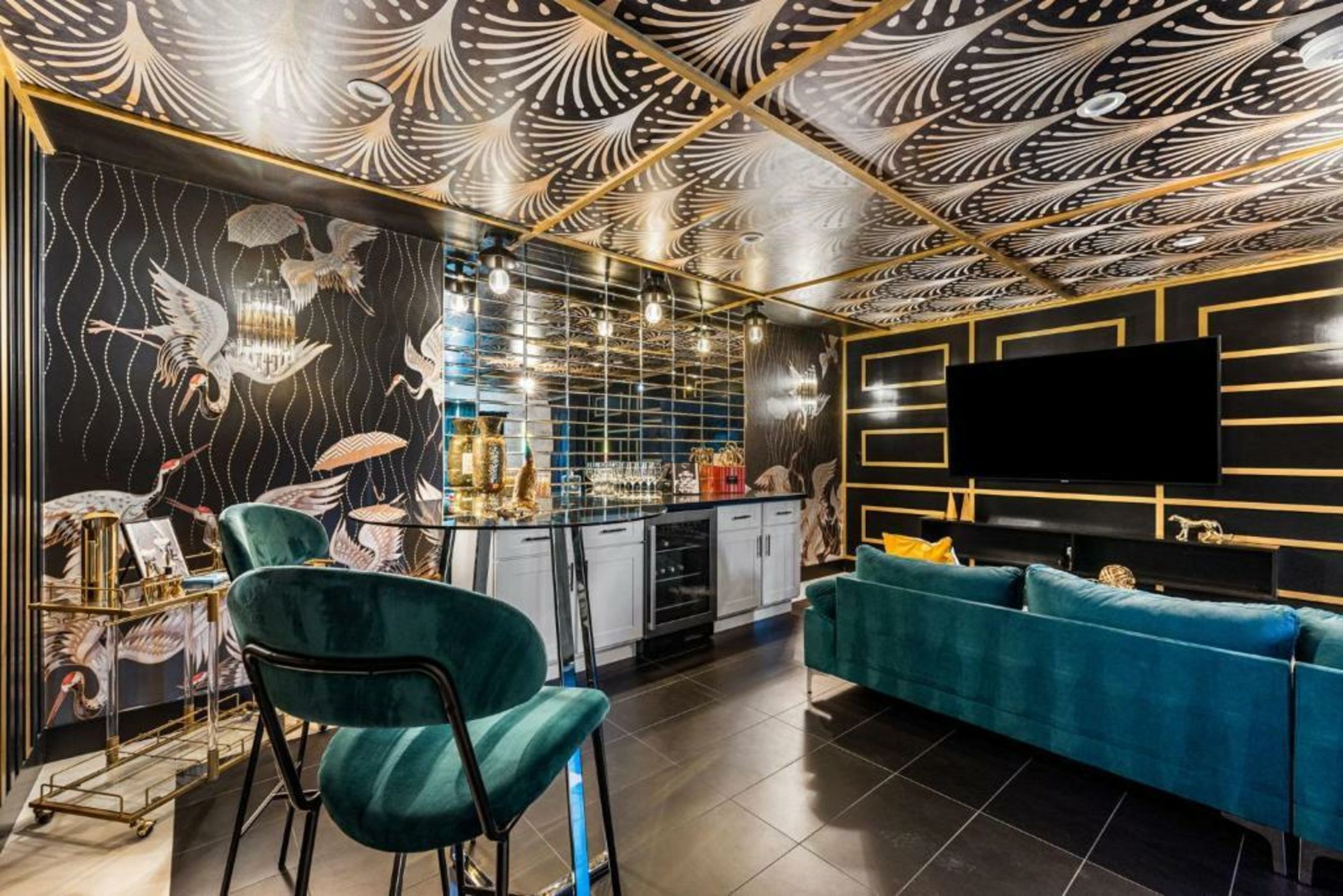 The Ritz - Luxury Home with Pool & Speakeasy Bar