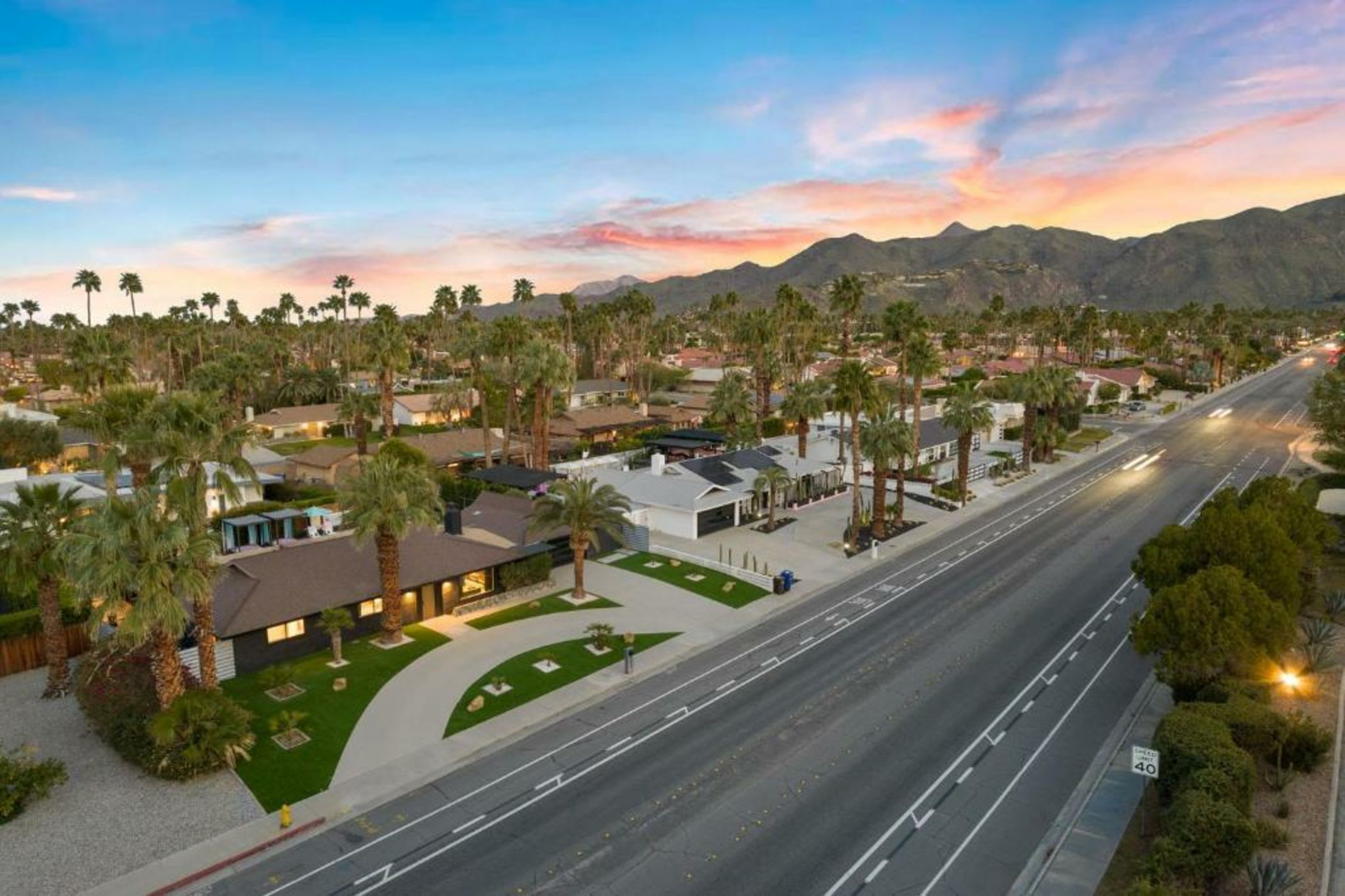 The Ritz - Luxury Home with Pool & Speakeasy Bar