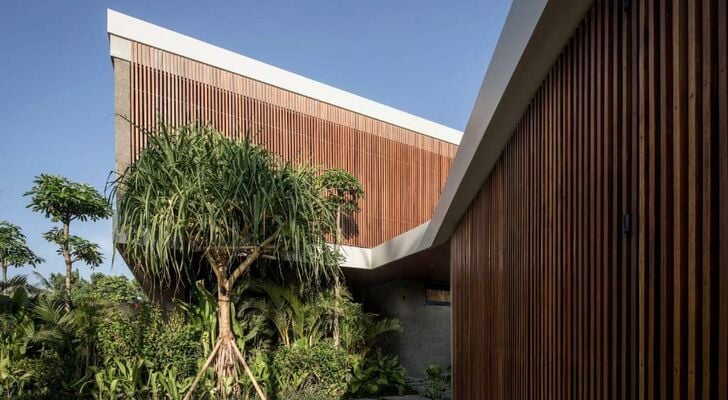 The Riverhouse
