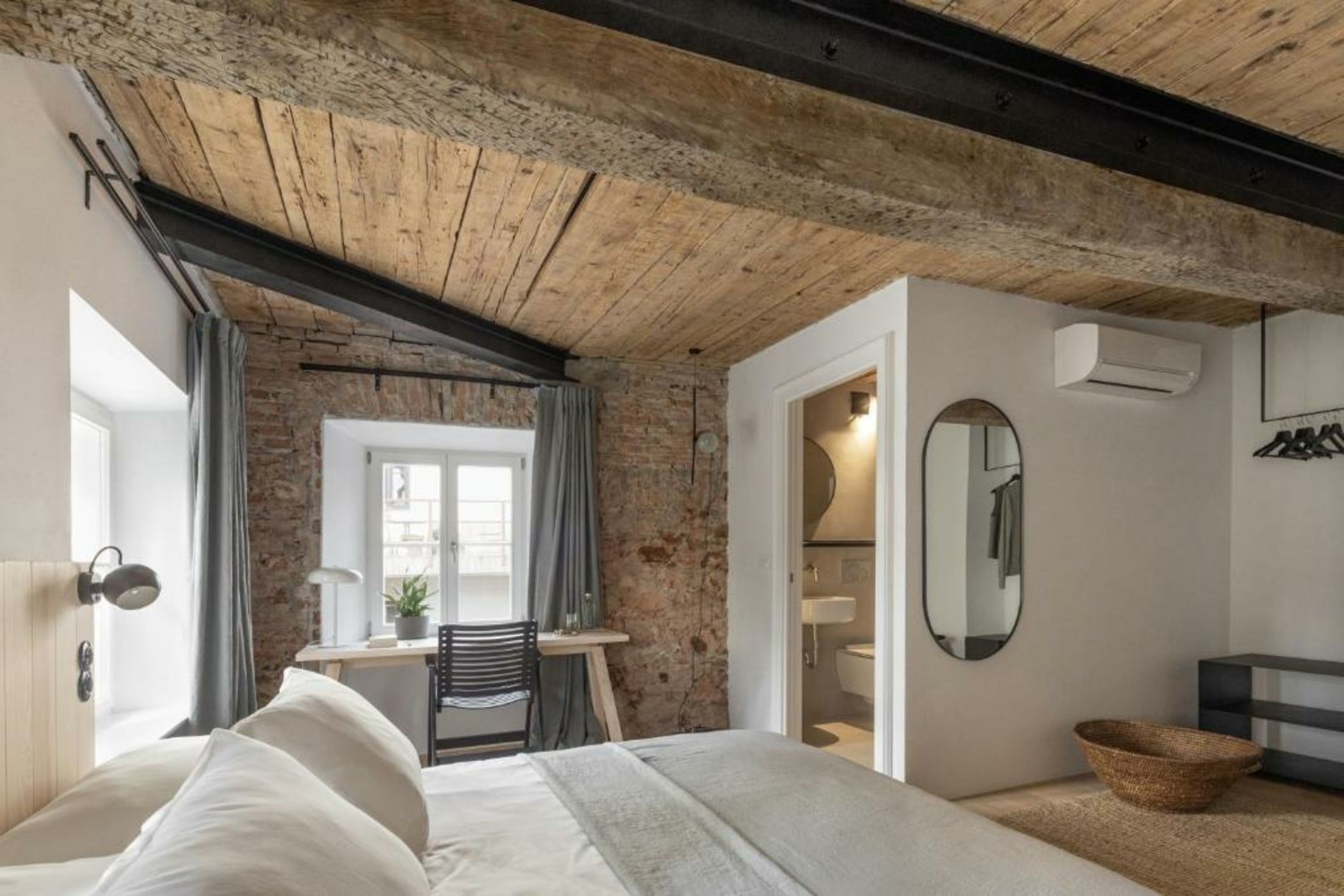 April1550 Boutique Hotel