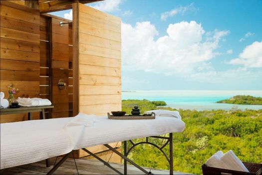 Sailrock South Caicos - Island Hop Flight Included