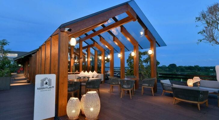 Doubletree By Hilton Weerawila Rajawarna Resort