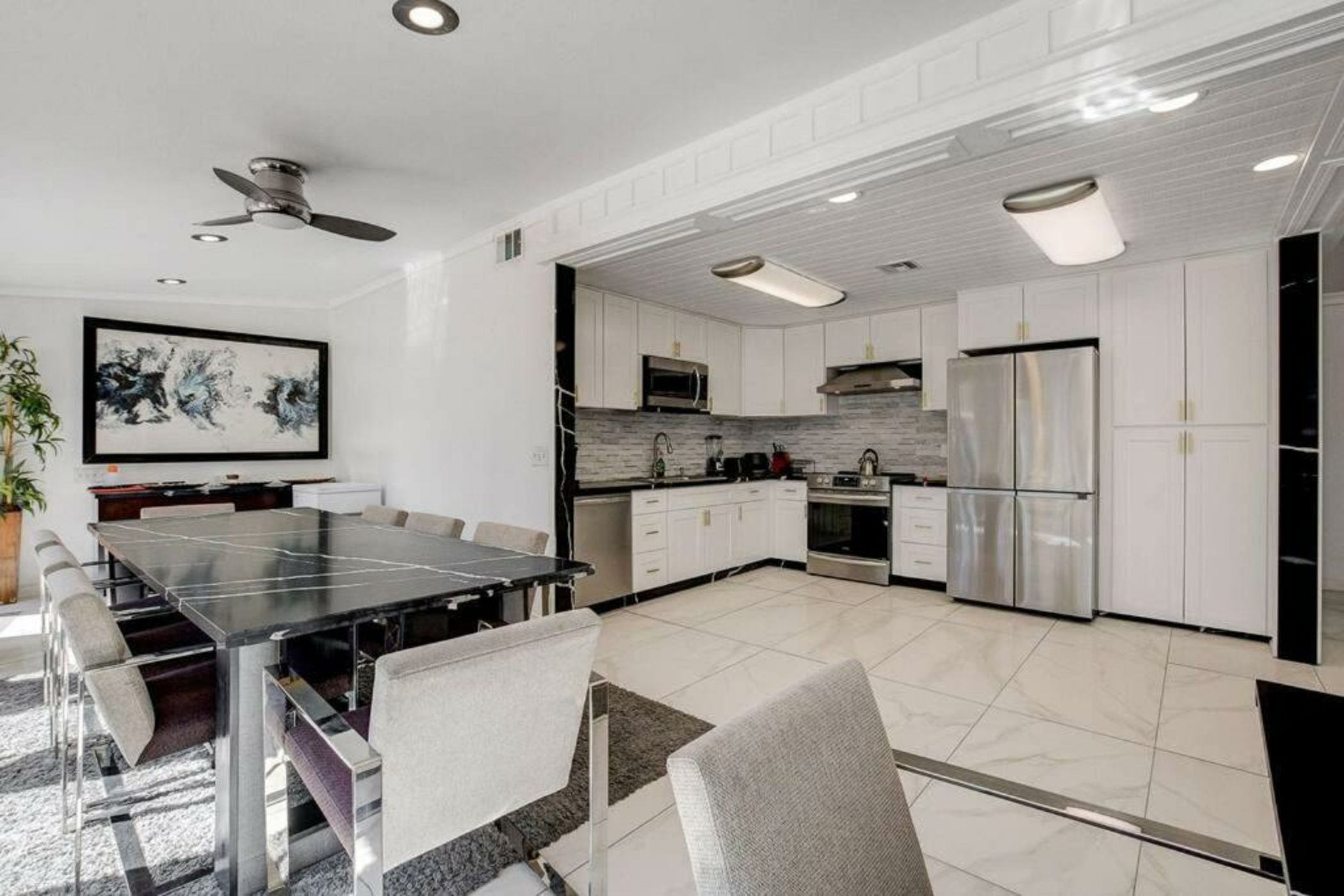 Resort-Style Paradise w 2 Pools