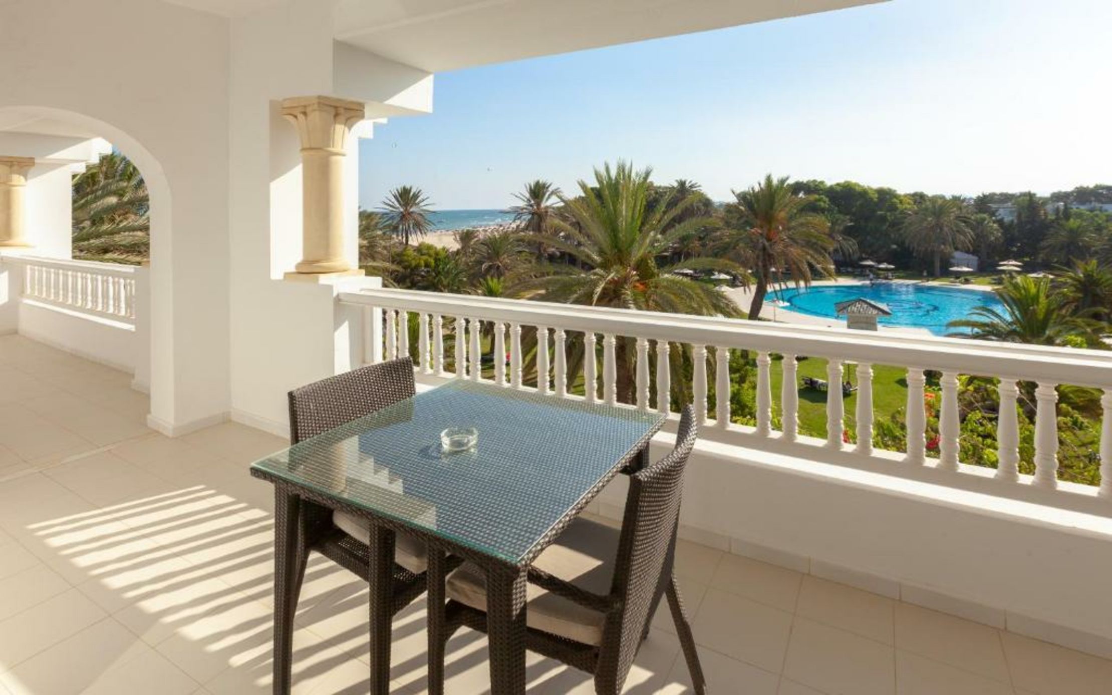 TUI Blue Oceana Suites 