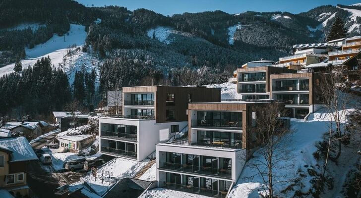 Nikolaus by AvenidA Panoramic Wellness Suites Zell am See