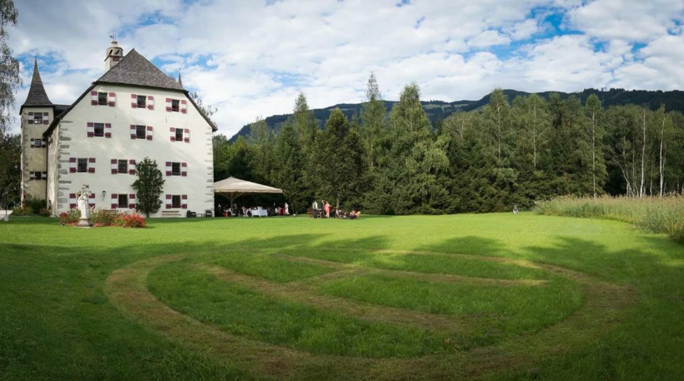 Schloss Prielau Hotel & Restaurant