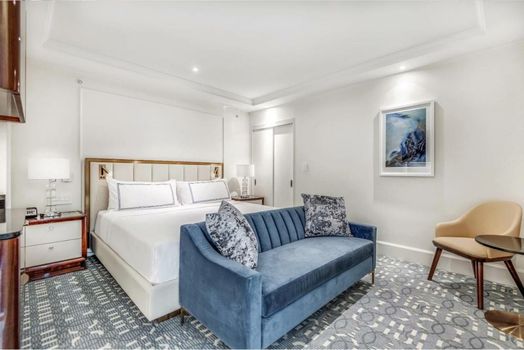 AZUR Legacy Collection Hotel