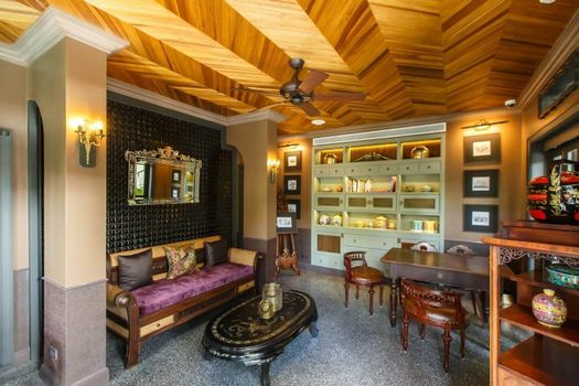 Hotel Verdigris