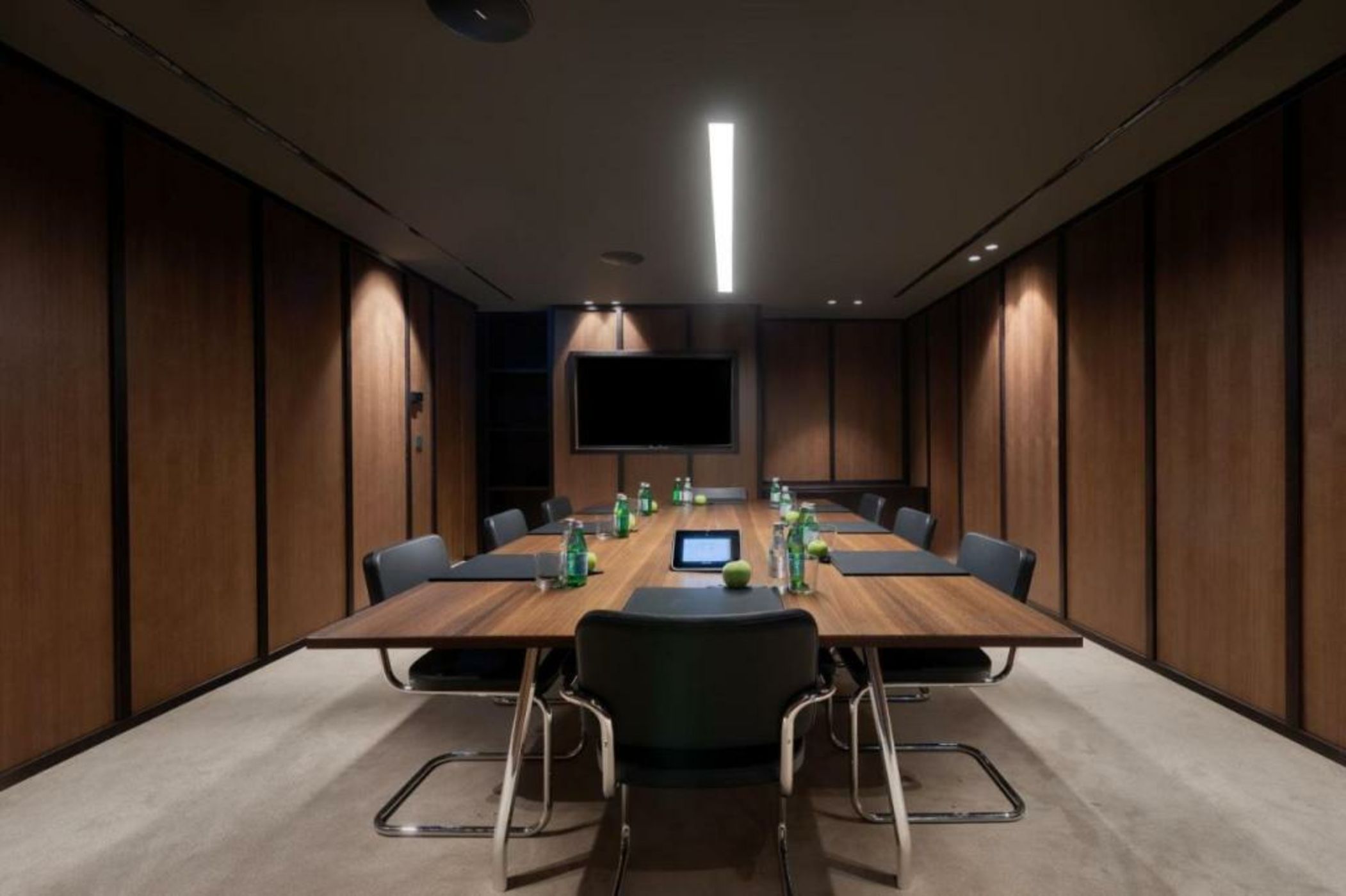 Dorothea Hotel, Budapest, Autograph Collection