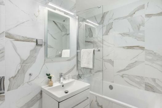 Emerald Downtown Luxury Suites by Continental Group