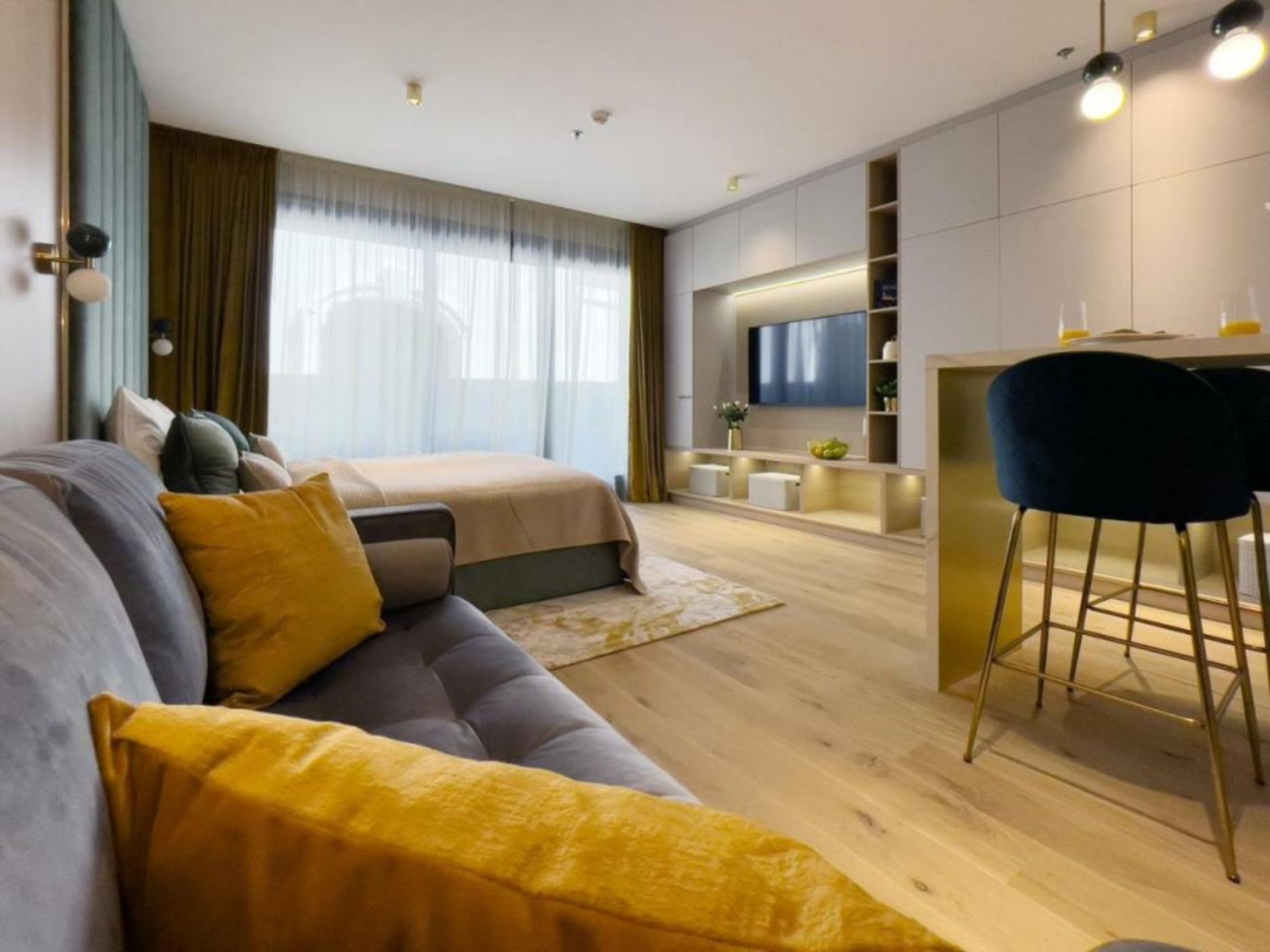 Emerald Downtown Luxury Suites by Continental Group