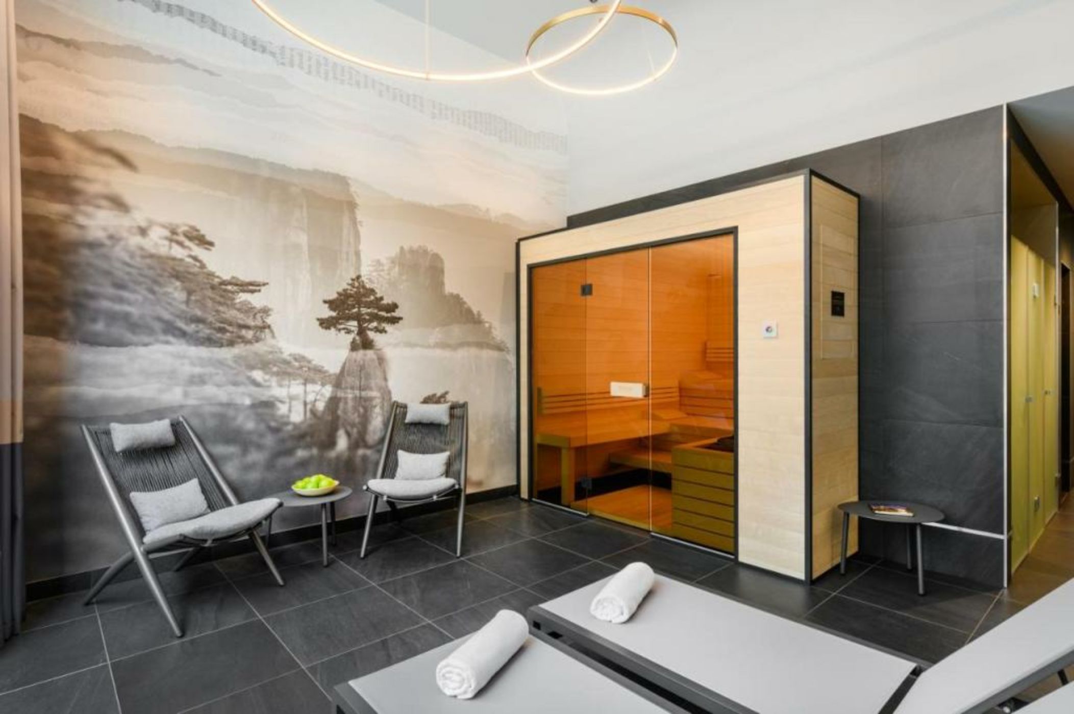 Emerald Downtown Luxury Suites by Continental Group