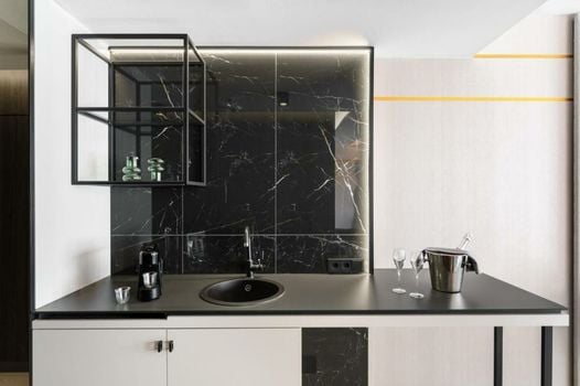 Emerald Downtown Luxury Suites by Continental Group
